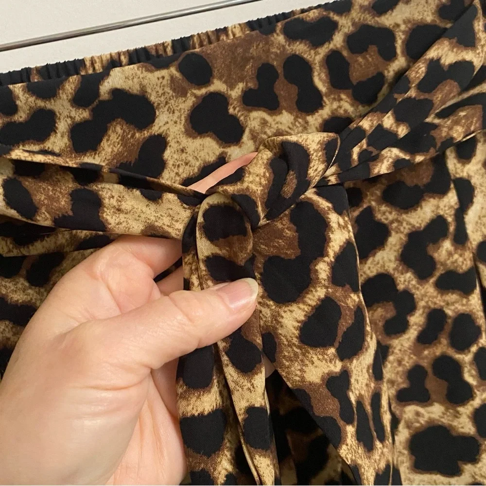 BeBop Leopard Print Women's Skorts - Picture 5 of 6